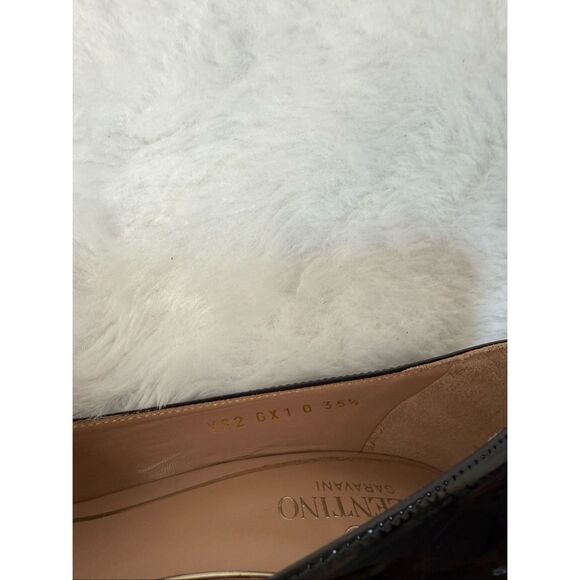 VALENTINO GARAVANI Valentino Garavani Rockstud pumps in patent leather - Picture 12 of 16